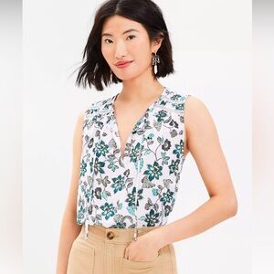 NWT Loft Hibiscus Tie Neck Mixed Media Shell Size Large